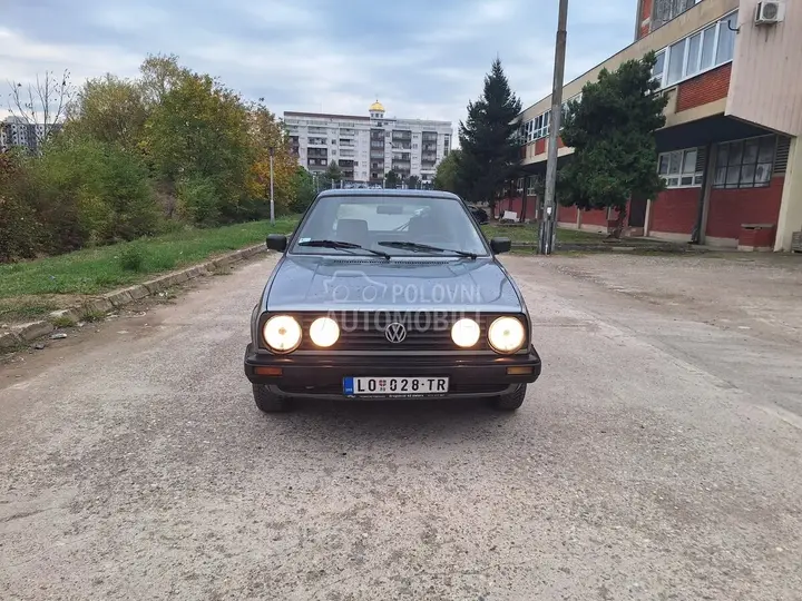 Volkswagen Golf 2