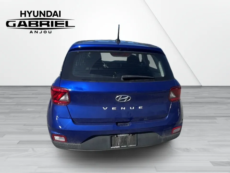Hyundai Venue 2023 photo 3
