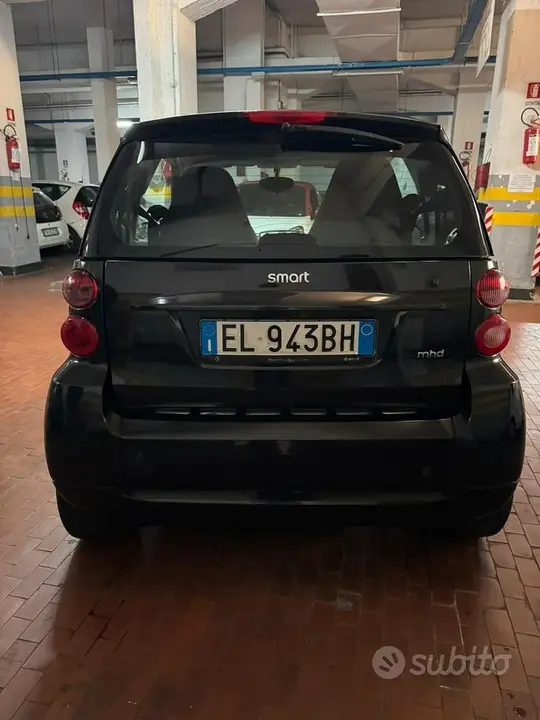 Smart Fortwo 2011 photo 4