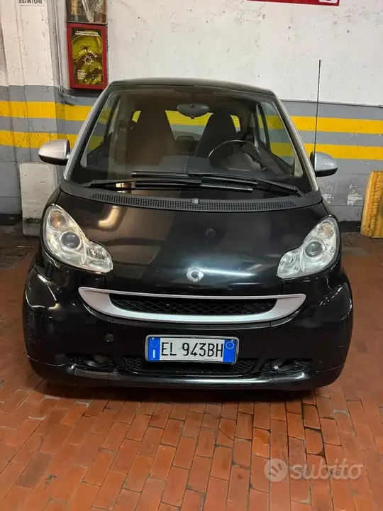 Smart Fortwo 2011 photo 2