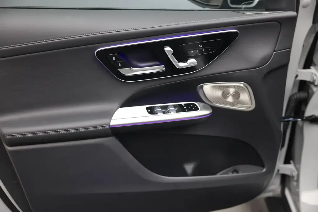 Mercedes-Benz Glc 2027 photo 5