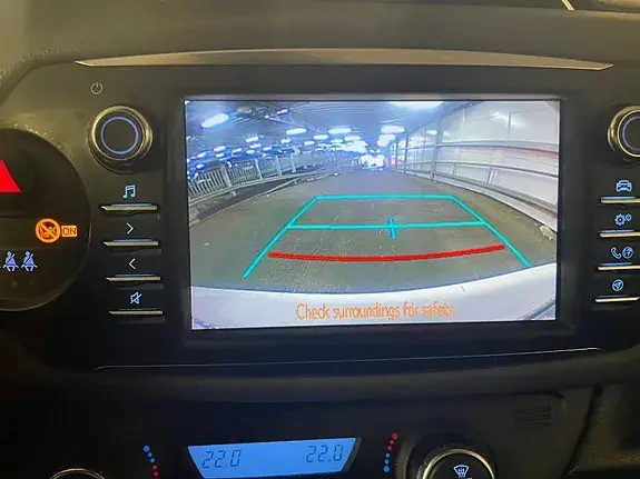 Toyota Yaris 2018 photo 3