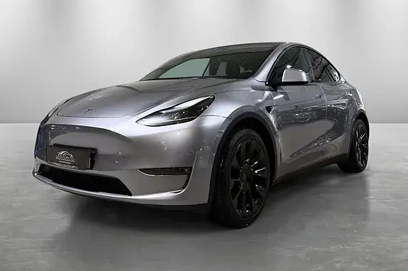 Tesla Model Y 2023 photo 2