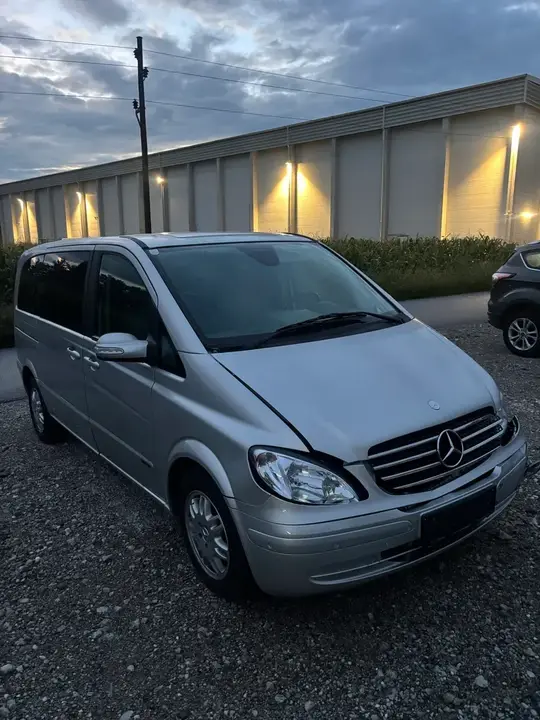 Mercedes-Benz Viano 2005 photo 2