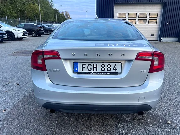 Volvo S60 2011 photo 3