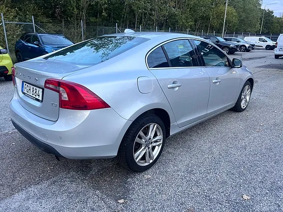 Volvo S60 2011 photo 5