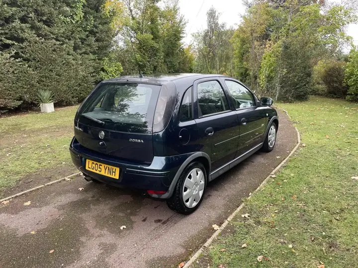 Vauxhall Corsa 2005 photo 4