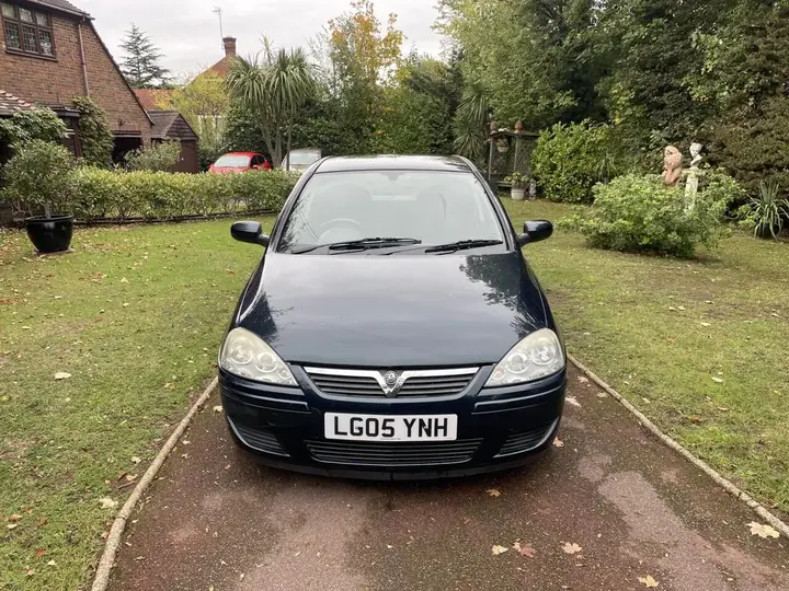 Vauxhall Corsa 2005 photo 2