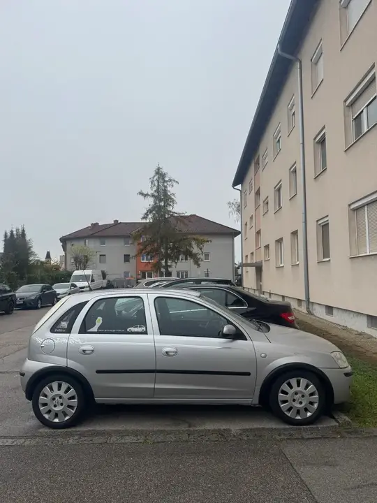 Opel Corsa 2004 photo 2