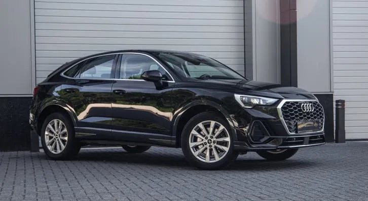 Audi Q3 2022 photo 3