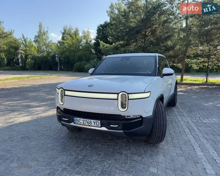 Rivian R1T 2024 photo 2