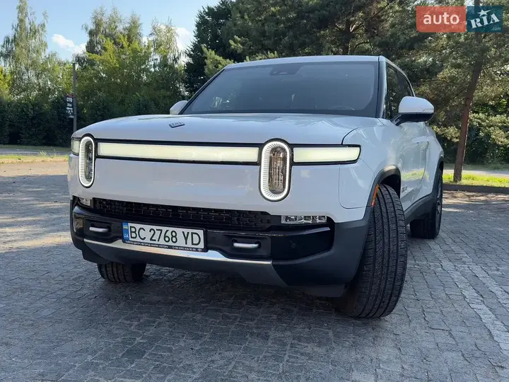 Rivian R1T 2024 photo 3