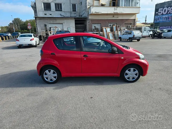 Toyota Aygo 2011 photo 5