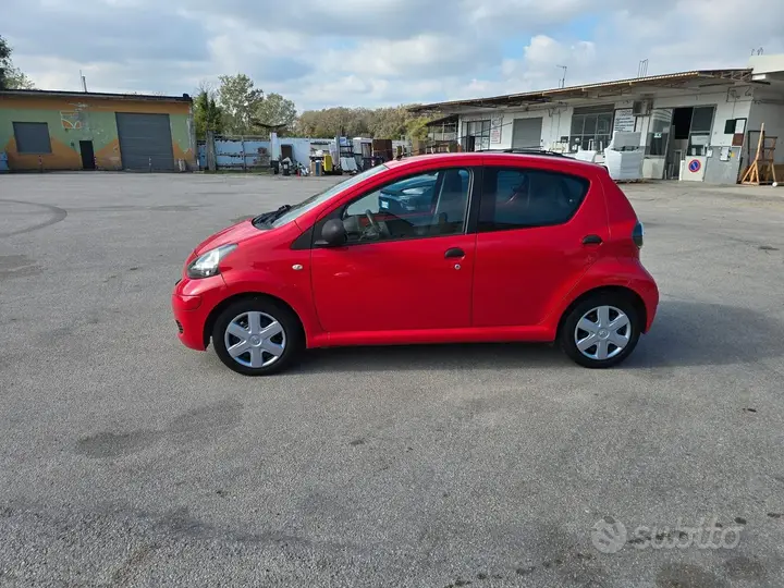 Toyota Aygo 2011 photo 3