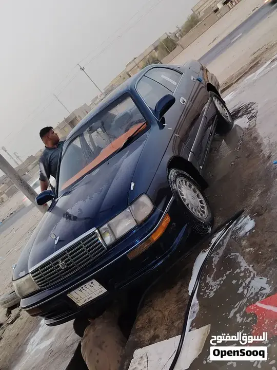 Toyota Crown 1994 photo 2