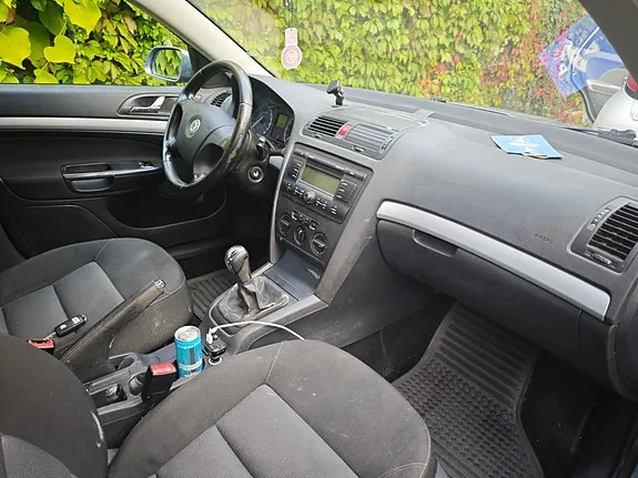 Skoda Octavia 2008 photo 3