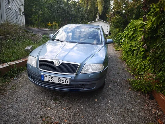 Skoda Octavia 2008 photo 2