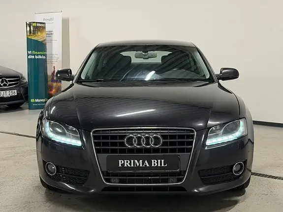 Audi A5 2011 photo 2