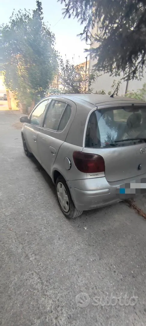 Toyota Yaris 2004 photo 3