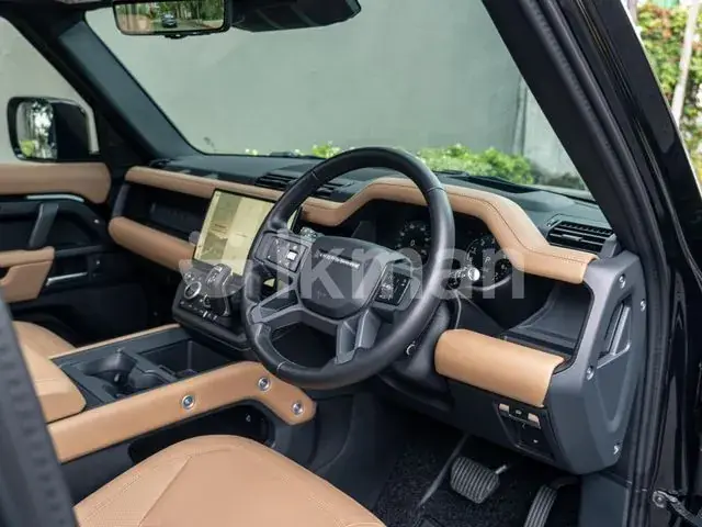 Land Rover Defender 2026 photo 4