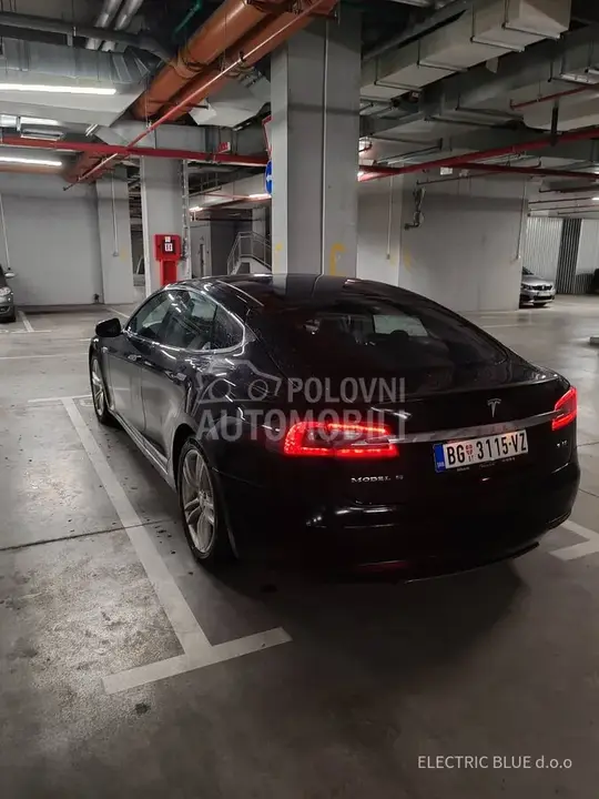 Tesla Model S 2013 photo 5