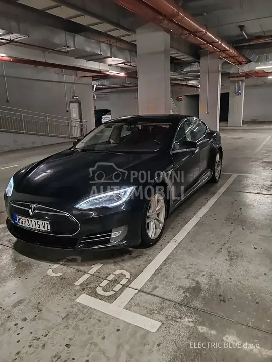 Tesla Model S 2013 photo 3