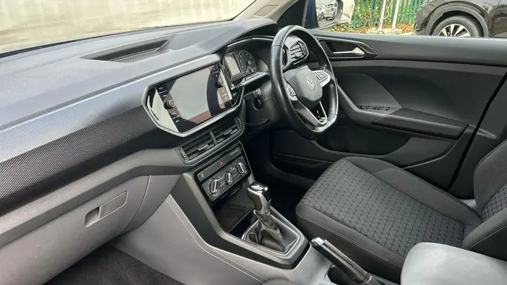 Volkswagen T-Cross 2021 photo 2