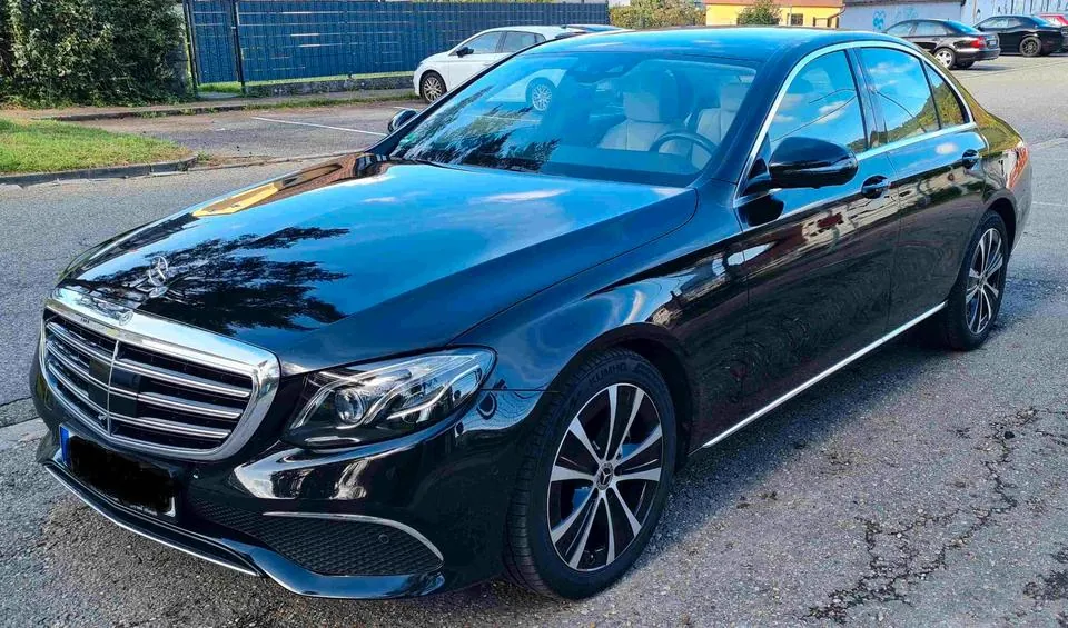 Mercedes-Benz E 220 D