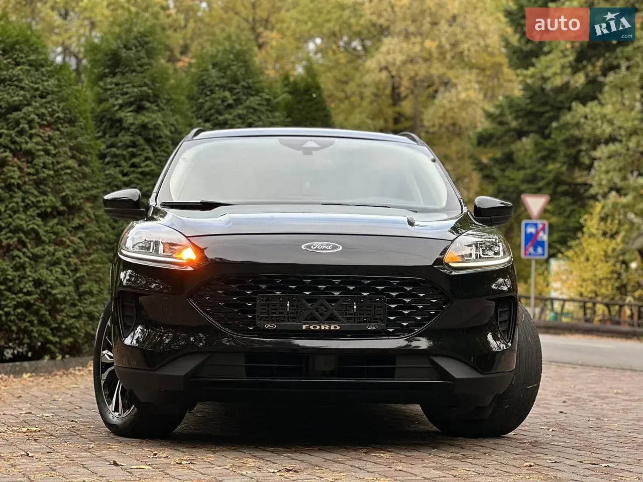 Ford Escape 2021 photo 2