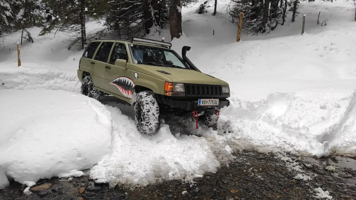 Jeep Grand Cherokee 1993 photo 3