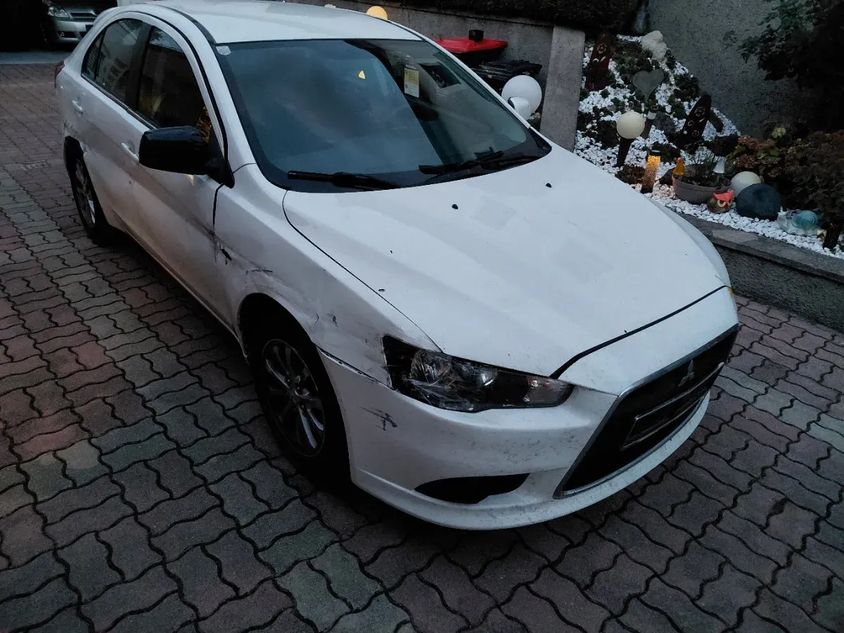 Mitsubishi Lancer 2013 photo 2