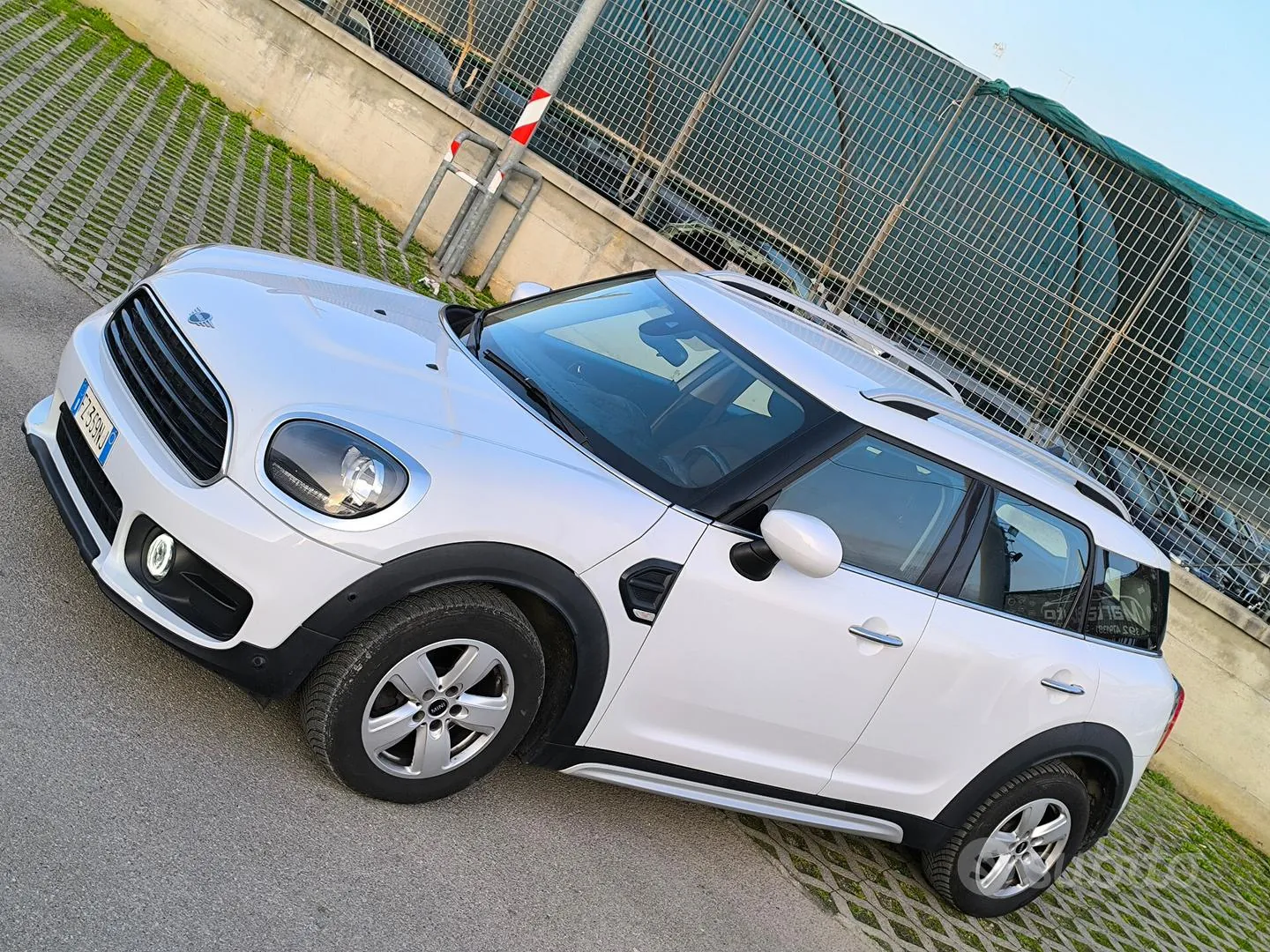 Mini Countryman 2019 photo 2
