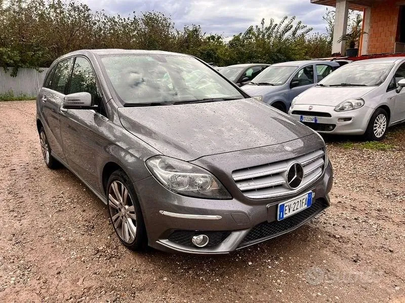 Mercedes-Benz B 180 2014 photo 5