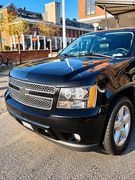 Chevrolet Tahoe 2011 photo 2