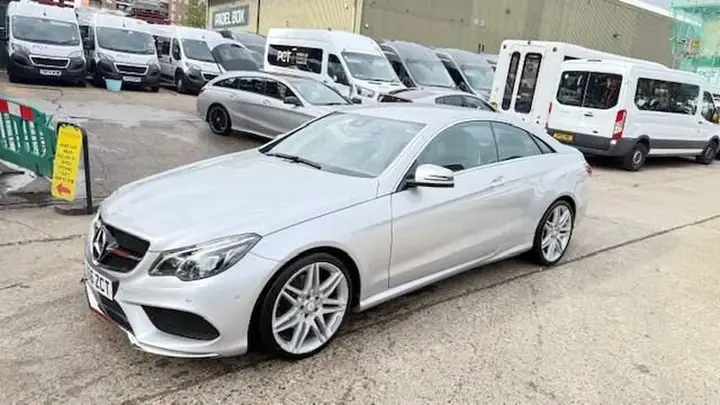 Mercedes-Benz E-Class 2016 photo 3