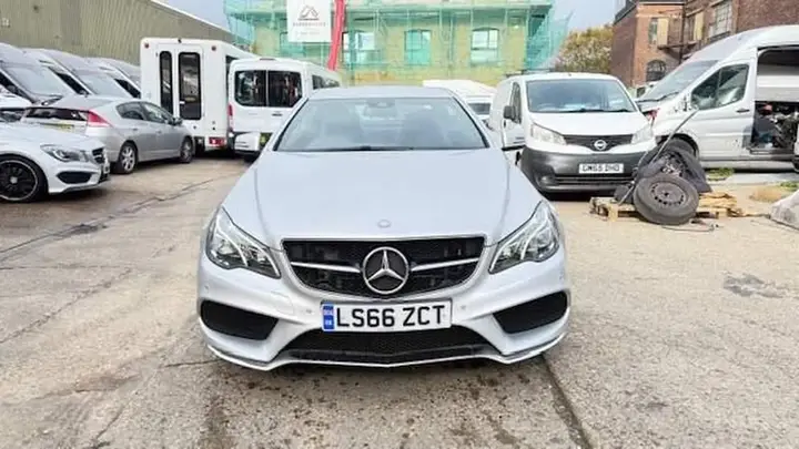Mercedes-Benz E-Class 2016 photo 2