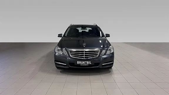 Mercedes-Benz E200 2012 photo 2