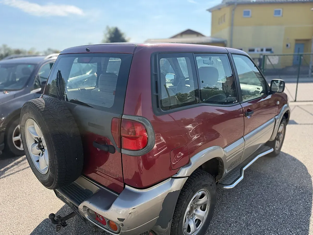 Nissan Terrano Ii 2001 photo 3