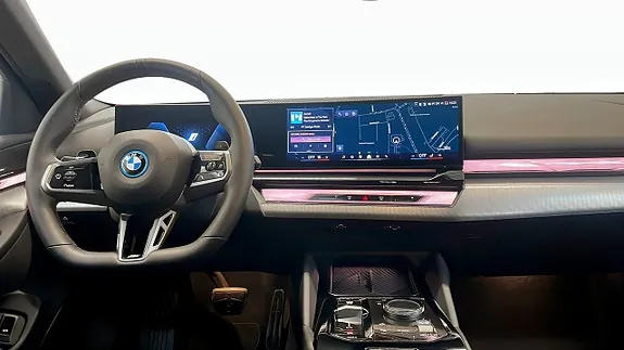 BMW 530E 2026 photo 4