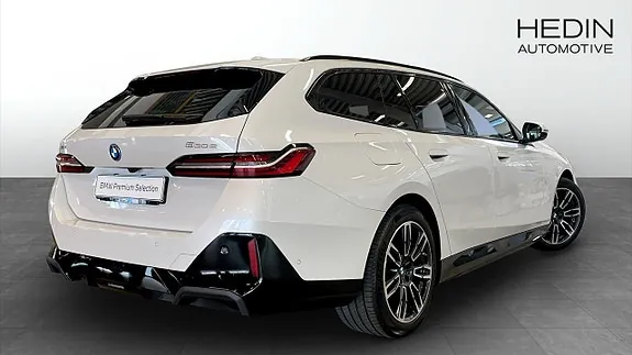 BMW 530E 2026 photo 2