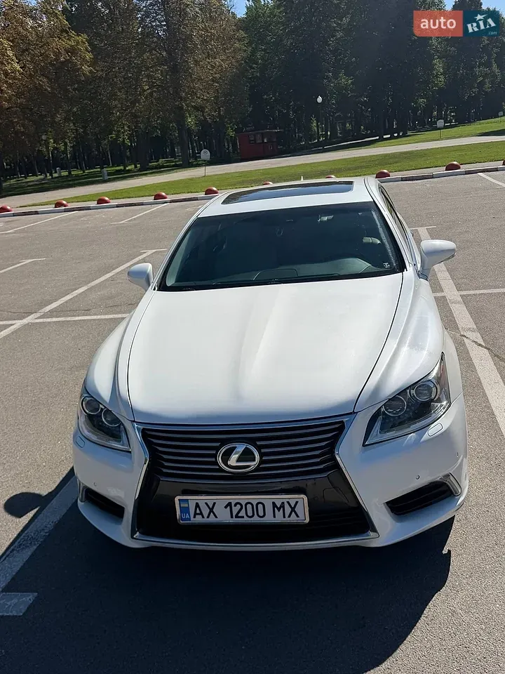 Lexus Ls 2013 photo 3