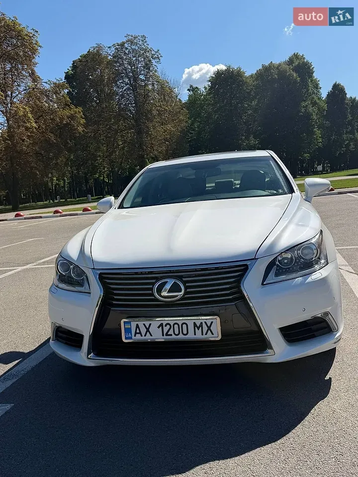 Lexus Ls 2013 photo 4