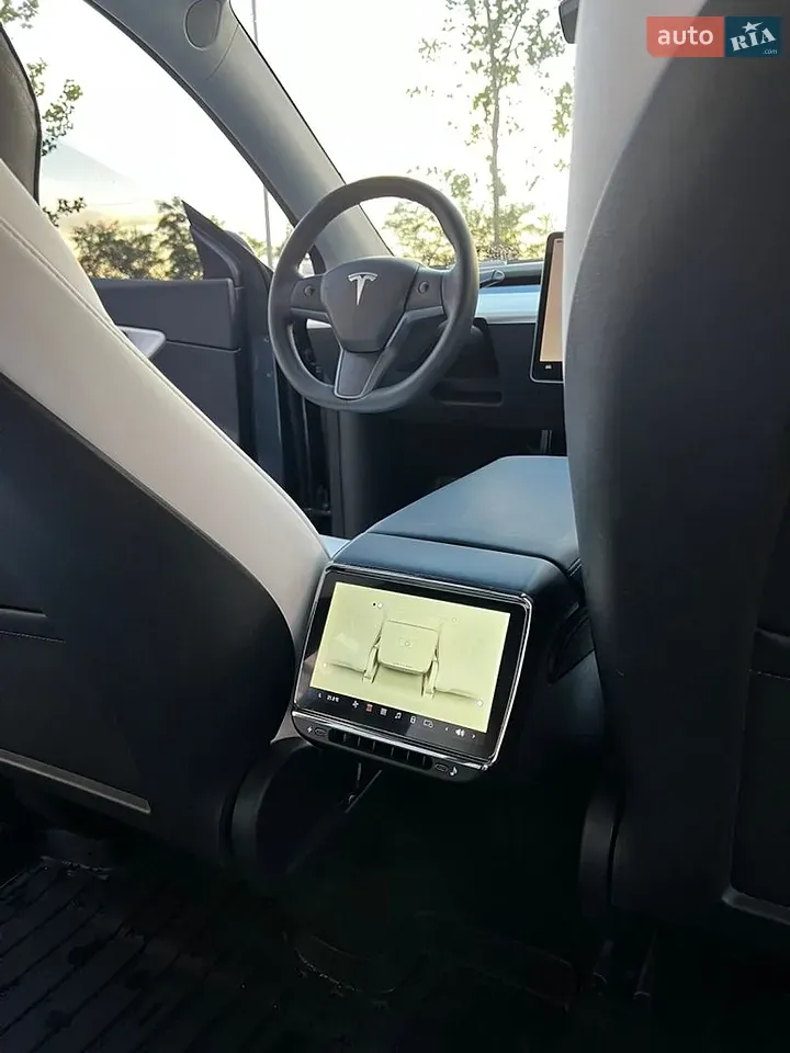 Tesla Model Y 2022 photo 4
