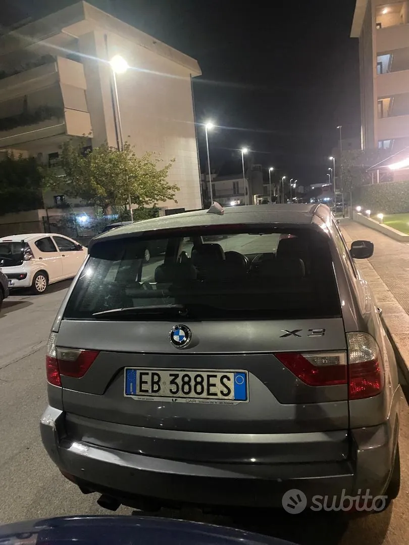 BMW X3 2010 photo 2