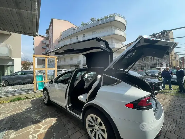 Tesla Model X 2018 photo 5