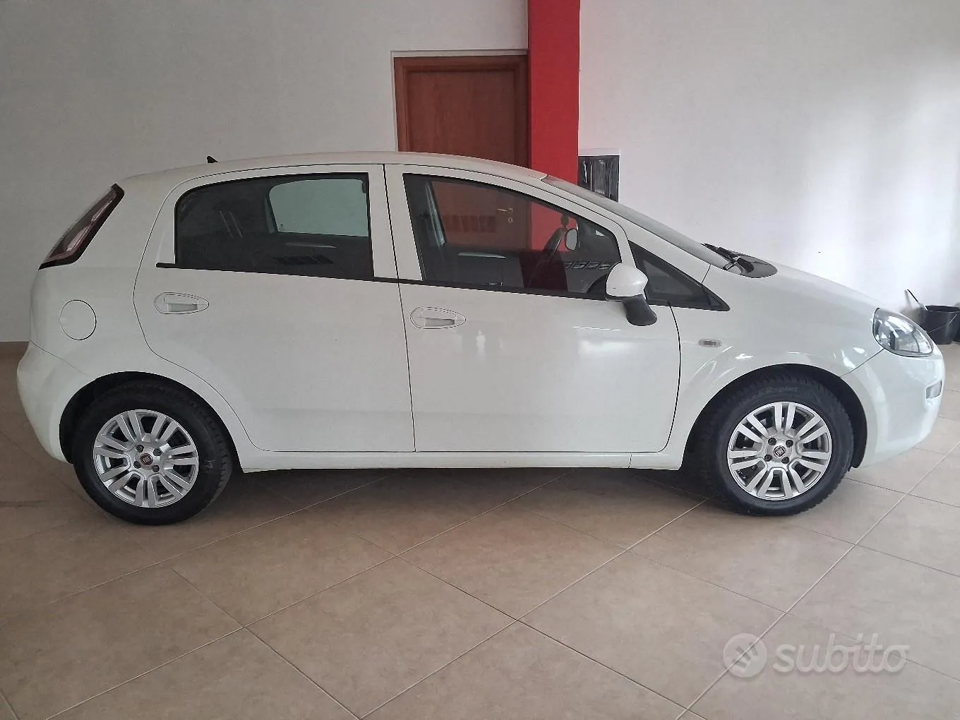 Fiat Punto 2016 photo 2