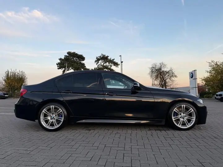 BMW 3 Series 2016 photo 2