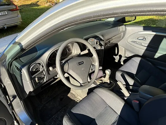 Volvo V40 2004 photo 4