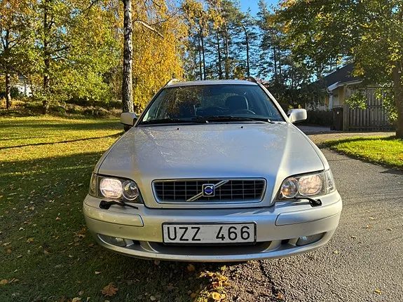 Volvo V40 2004 photo 3