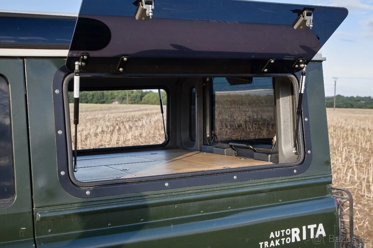 Land Rover Defender 1999 photo 3